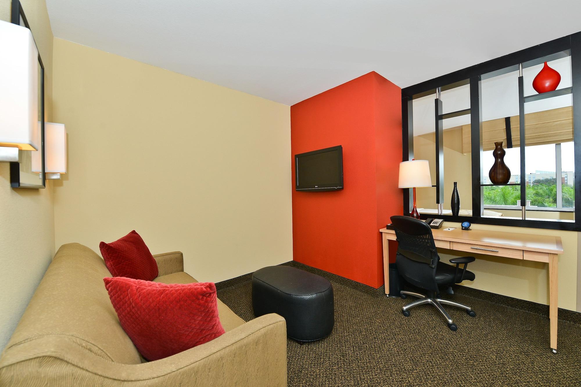Cambria Hotel Ft Lauderdale, Airport South & Cruise Port Дейния Бийч Екстериор снимка