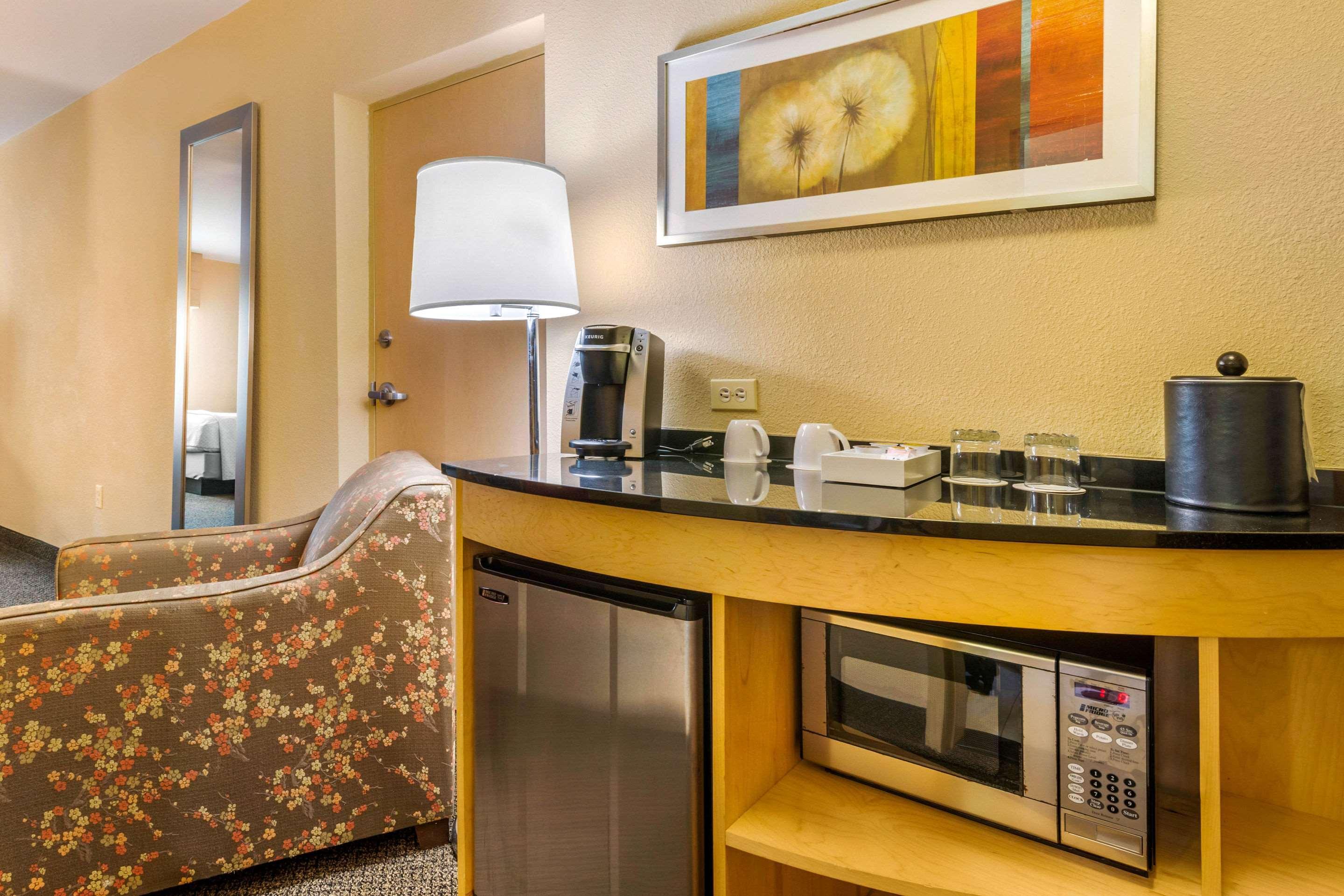 Cambria Hotel Ft Lauderdale, Airport South & Cruise Port Дейния Бийч Екстериор снимка