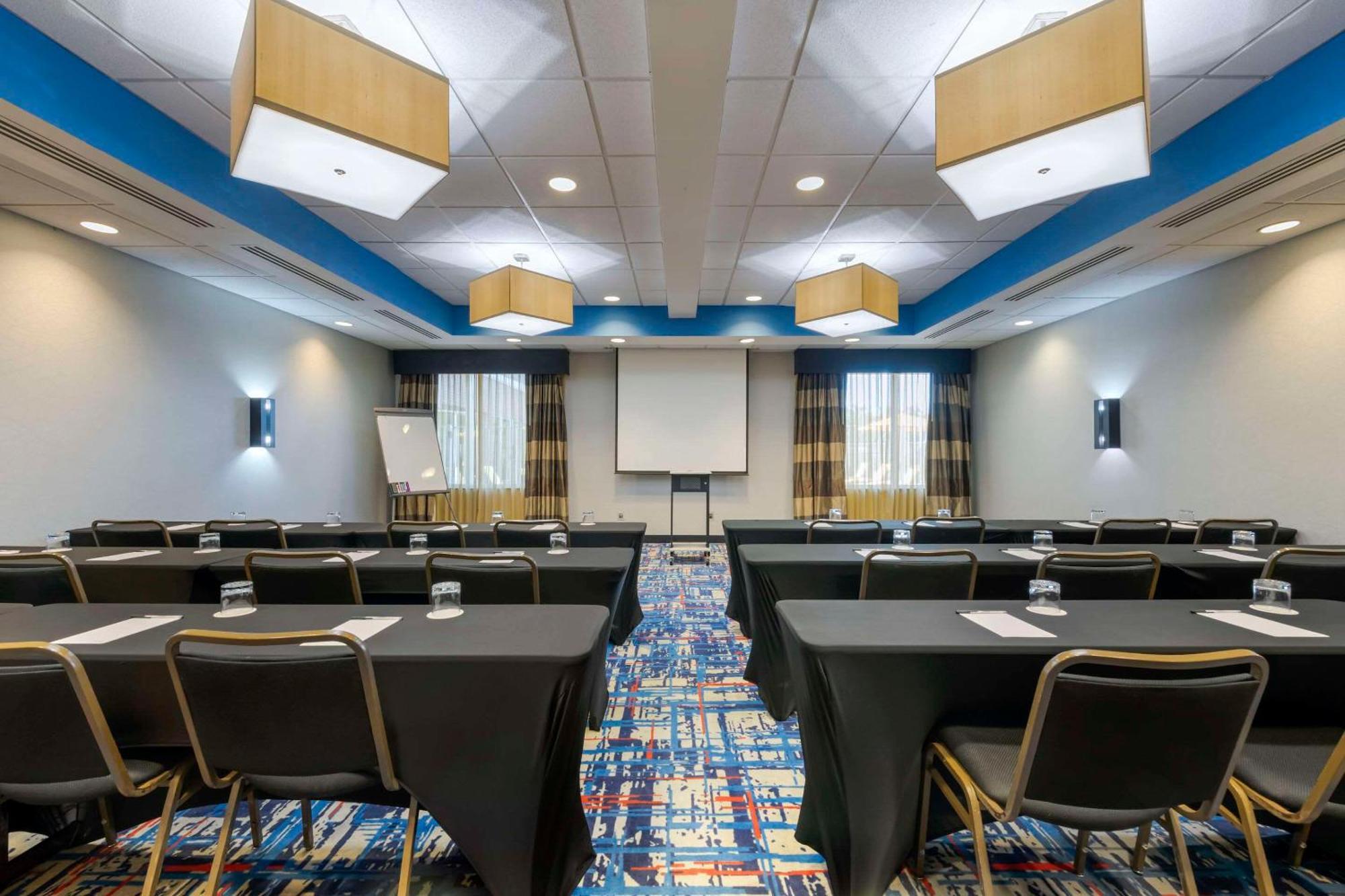 Cambria Hotel Ft Lauderdale, Airport South & Cruise Port Дейния Бийч Екстериор снимка