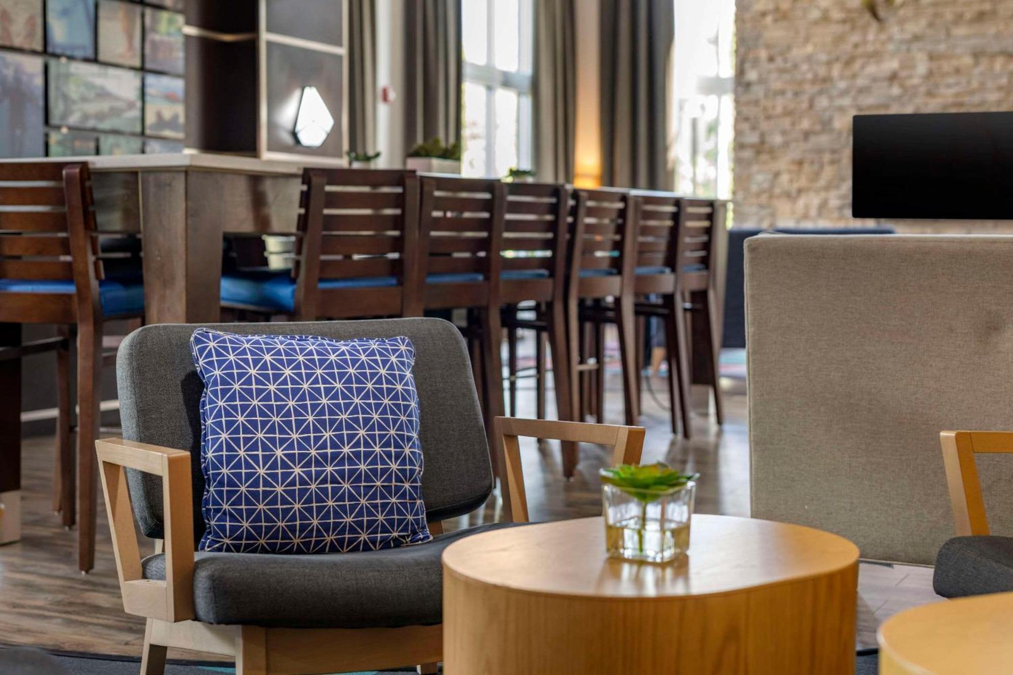 Cambria Hotel Ft Lauderdale, Airport South & Cruise Port Дейния Бийч Екстериор снимка