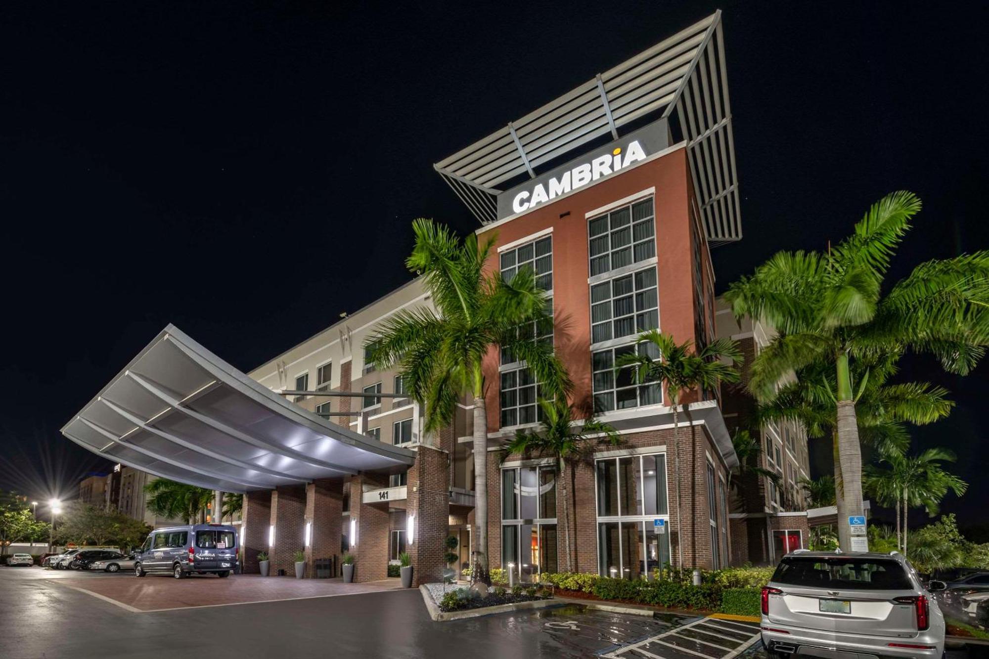 Cambria Hotel Ft Lauderdale, Airport South & Cruise Port Дейния Бийч Екстериор снимка