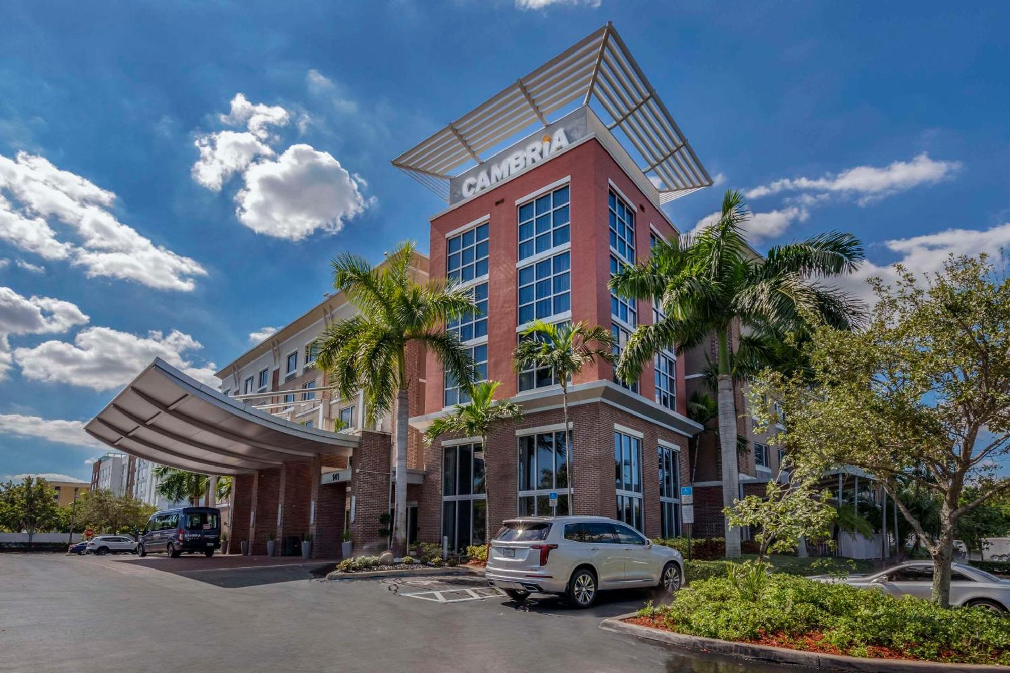Cambria Hotel Ft Lauderdale, Airport South & Cruise Port Дейния Бийч Екстериор снимка